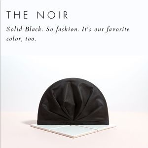 Shhhowercap in Noir (Black) :)